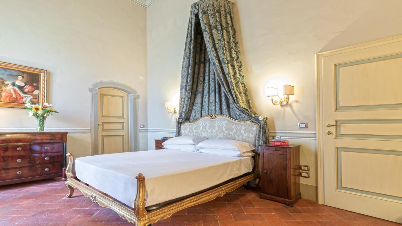 Badia Di Campoleone Villa อาเรซโซ ภายนอก รูปภาพ