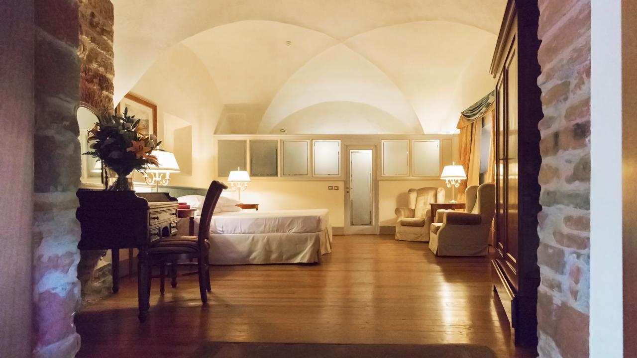 Badia Di Campoleone Villa อาเรซโซ ห้อง รูปภาพ
